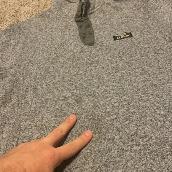 L.L. Bean slightly fitted pullover sweater men’s small - Picture 3 of 9